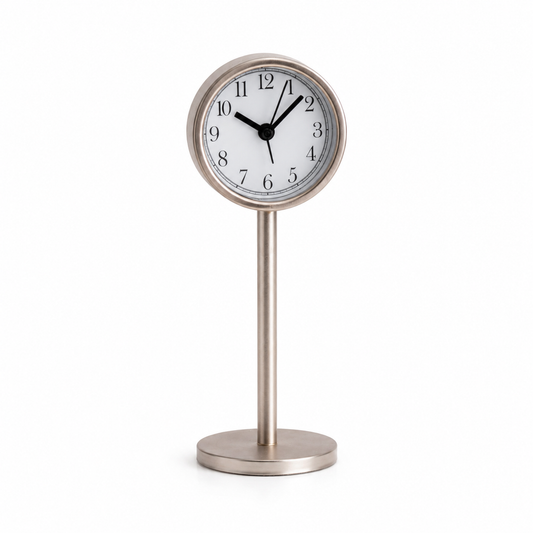 Tafelklok met minimalistisch design in goudkleur
