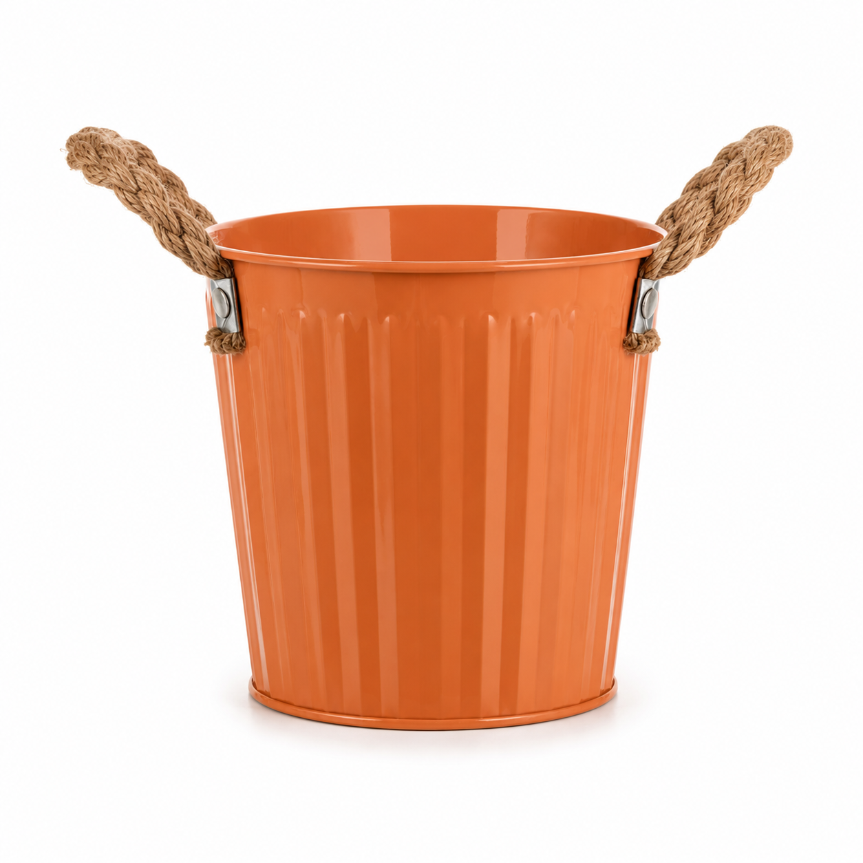 Kleine oranje bloempot met handgrepen van touw