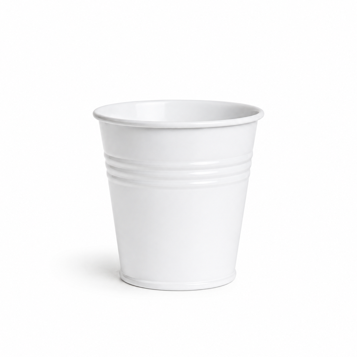 Witte bloempot met gladde afwerking